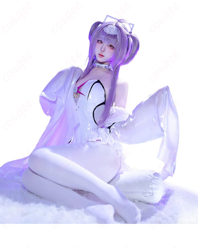 着用モデルによるコスプレ着用イメージ(ポージング・側面)