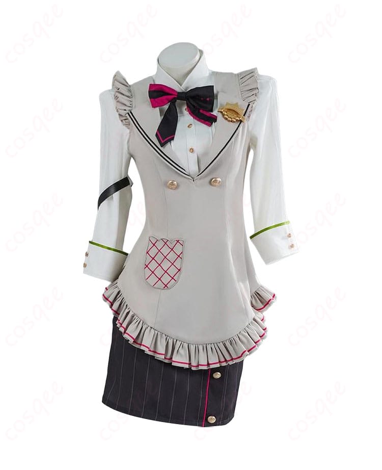 酒寄颯馬 喫茶店制服コスプレの正面全体像(シャツ+エプロン+スカート)
