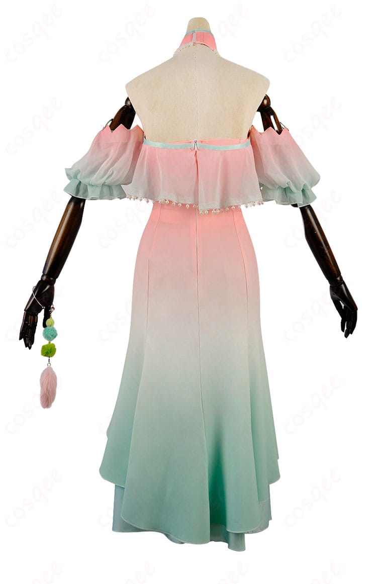 吐宝鼠コスプレ衣装の背面。背面ファスナー位置とスカートの落ち感、装飾の配置が分かる画像