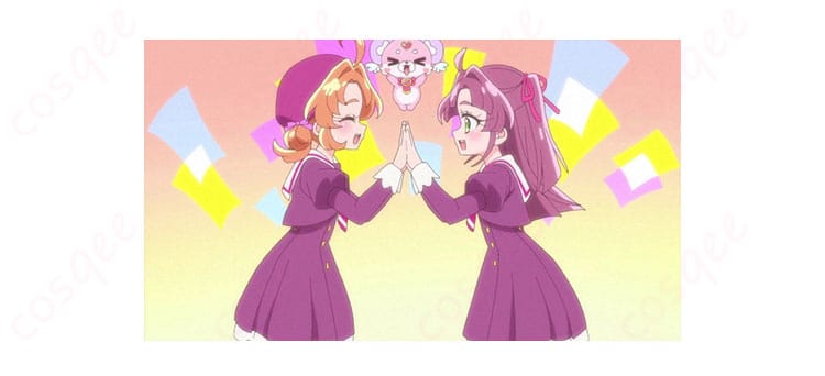 名探偵プリキュア!まことみらい学園制服コスプレ衣装の側面。薄手ワンピースのすっきりしたシルエットとスカーフのアクセント