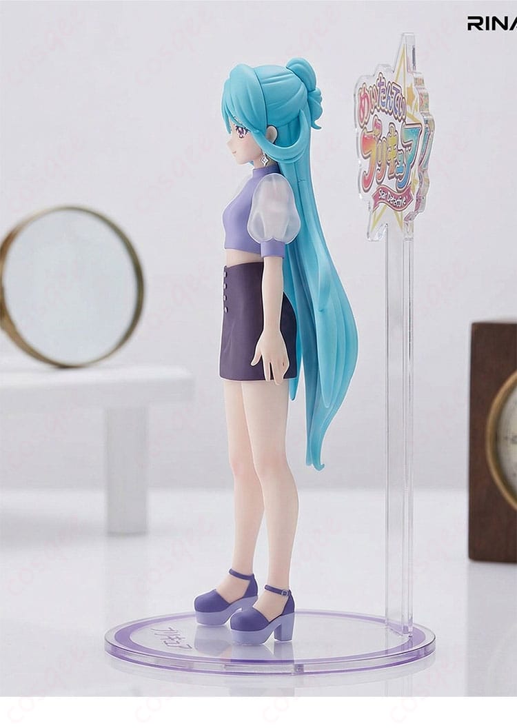 名探偵プリキュア!家入しるく普段着コスプレ衣装の右側ディテール、クロップドトップスのシルエット