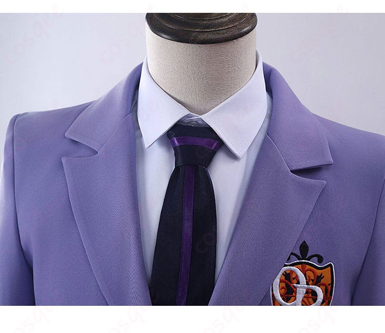 男子制服ジャケットの襟元ディテール(ラペルと縫製ステッチ)