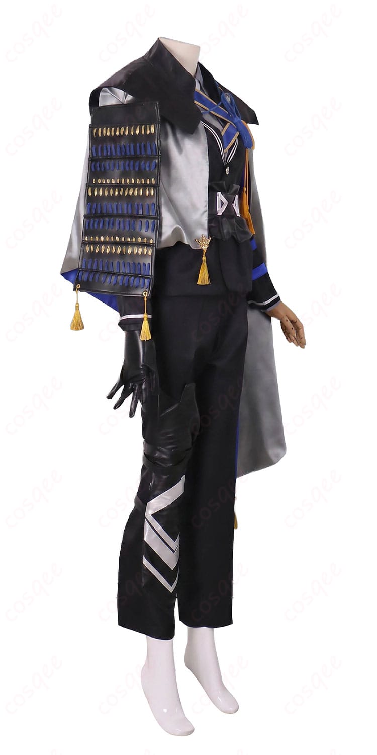 山姥切長義 極 新戦闘服コスプレの側面。マントの落ち感とレッグストラップのシルエットを強調。
