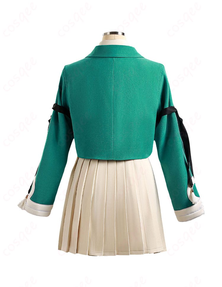 テティア 制服風コスプレ衣装の背面全体(ジャケットとスカートのシルエット)