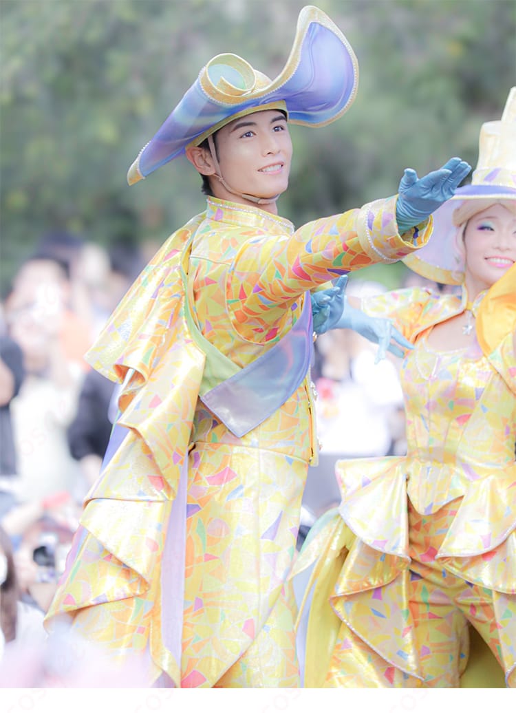 東京ディズニーランド ハーモニー・イン・カラー ダンサー衣装の右側装飾ディテール クローズアップ