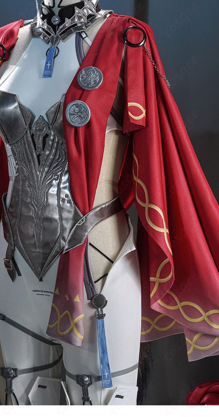 『鳴潮』ルパ コスプレ衣装の左側装飾、腕まわりの華やかなアクセサリーディテール