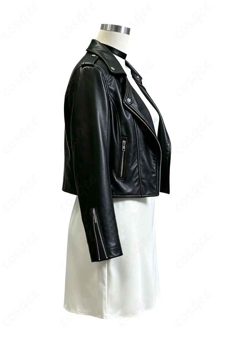 田山の私服風コスプレ衣装右側。レザージャケットの右袖ディテール
