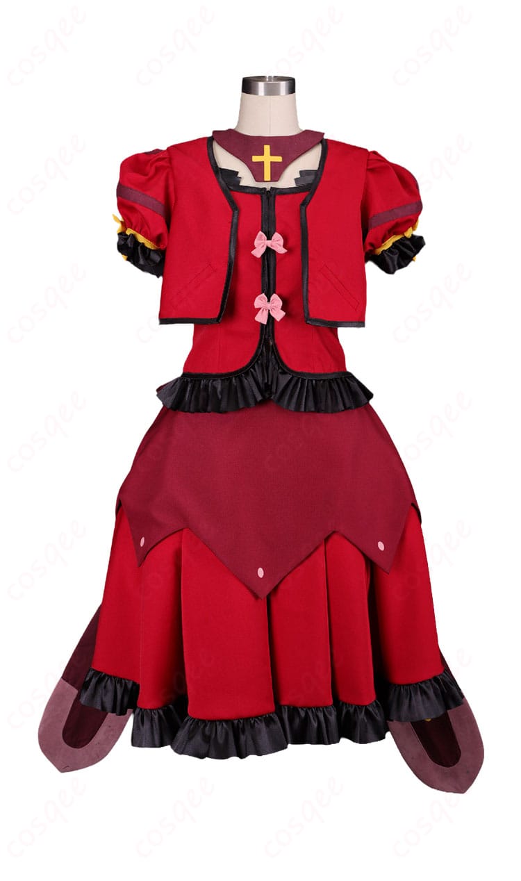 ヴィータ騎士服ver.コスプレ衣装の正面全体。ジャケットとスカート、帽子を合わせたスタイル