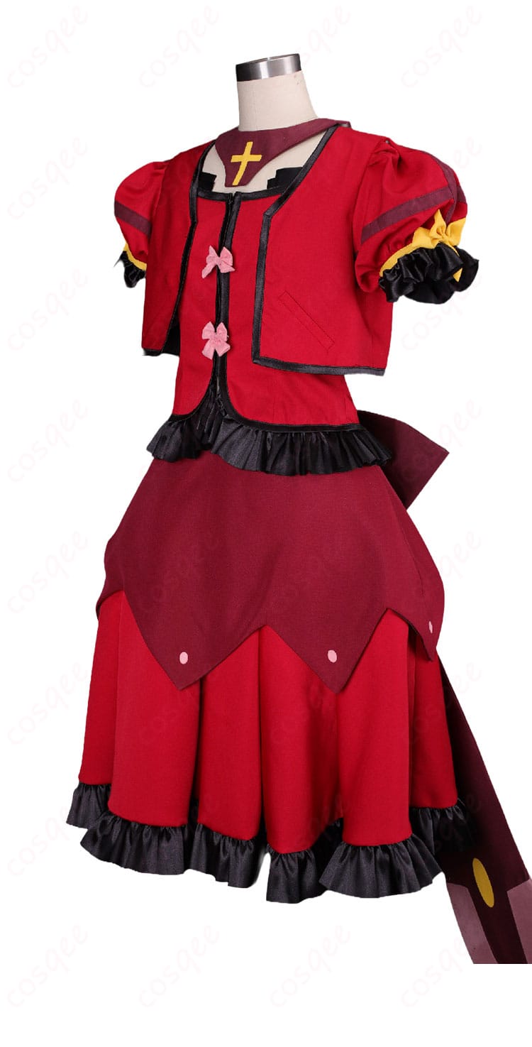 ヴィータ騎士服ver.コスプレ衣装の側面全体。スカートと腰リボンのシルエット