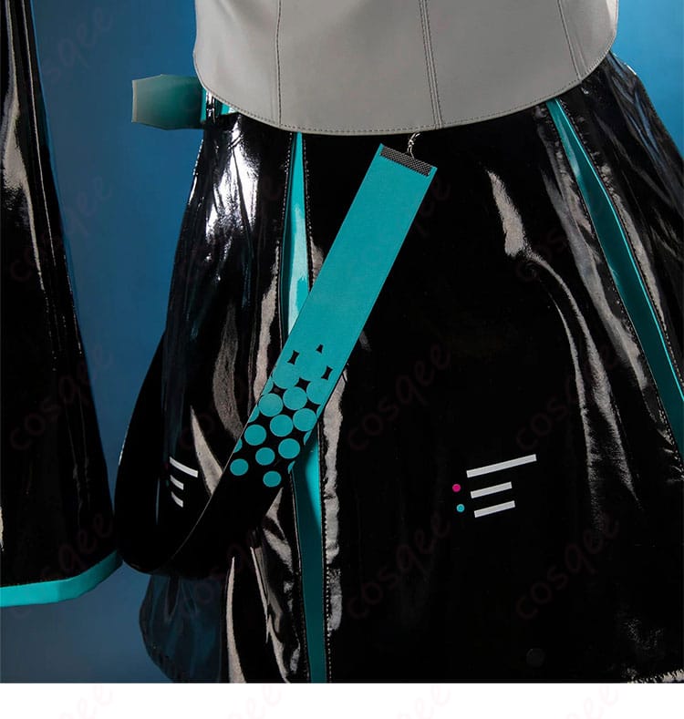 初音ミク V6コスプレ衣装のベルトと腰まわり掛け飾りのディテール