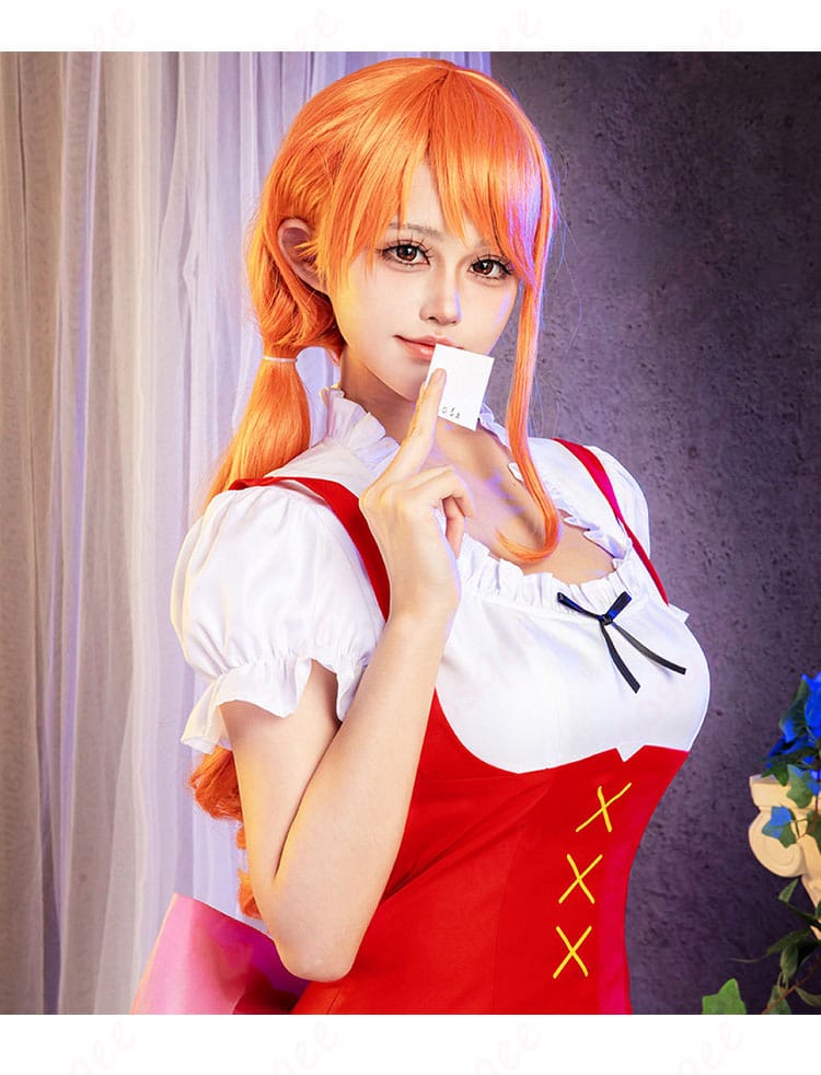 ONE PIECE ナミの赤いコルセット風ワンピース上衣部分のディテール