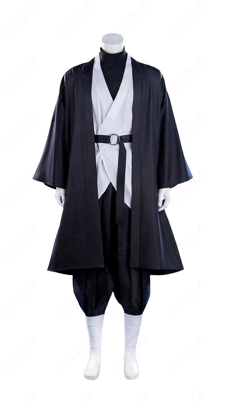 曽我明無羅の剣聖コスプレ衣装を正面から見たロングアウターとパンツ