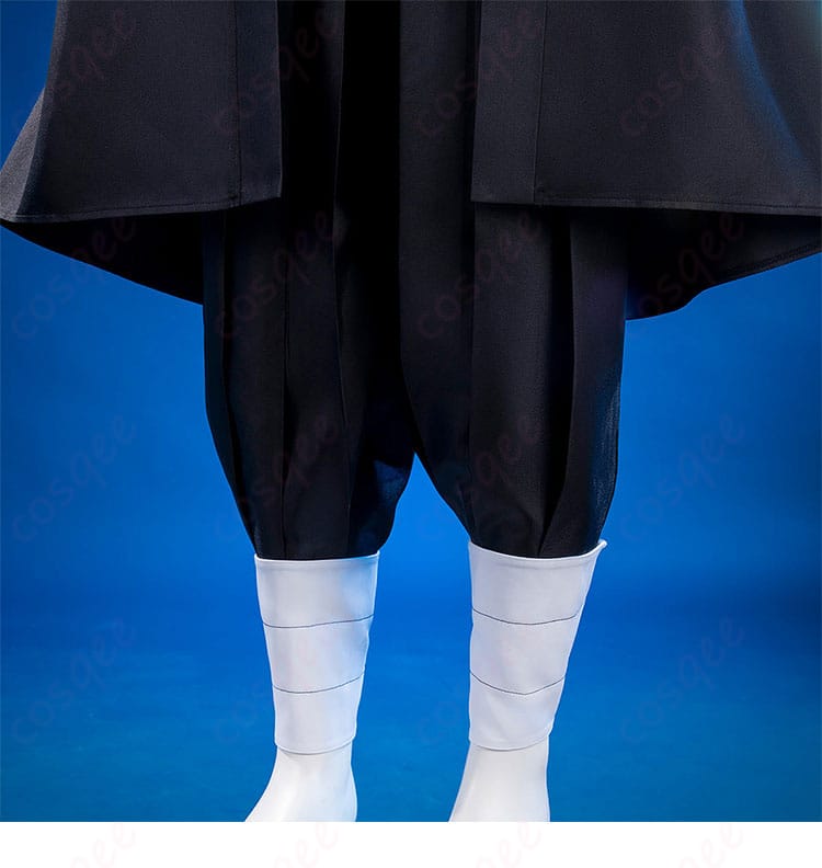 曽我明無羅コスプレ衣装のパンツ裾とレッグカバーのディテール