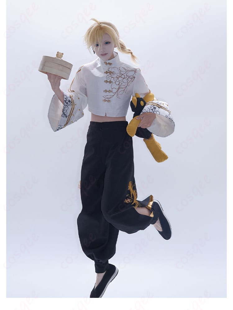 鏡音レンのツリービレッジカフェ風衣装による撮影向けコスプレイメージ