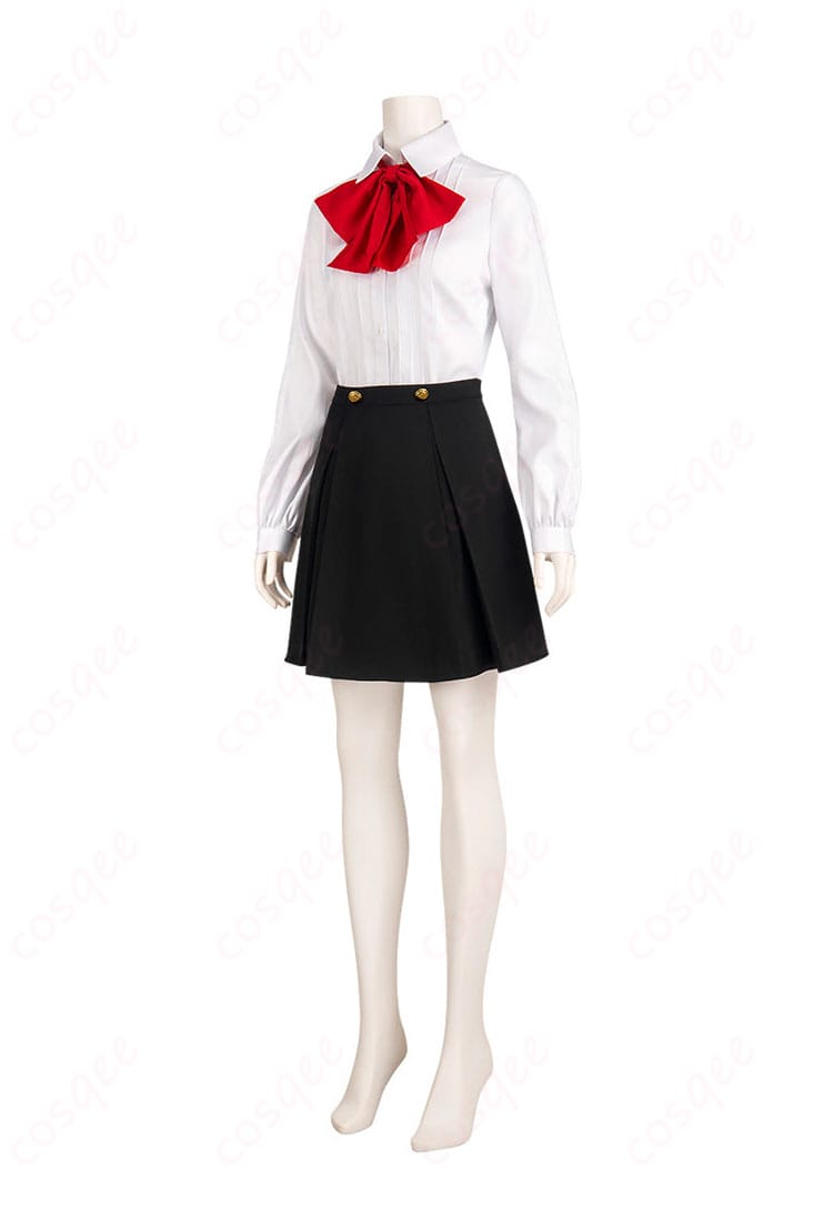 桐条美鶴の月光館学園制服コスプレ衣装を横から見たシルエット