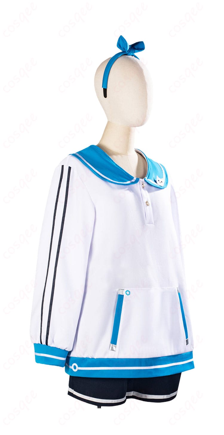 天童アリスの学園系コスプレ衣装を側面から見たすっきりしたシルエット