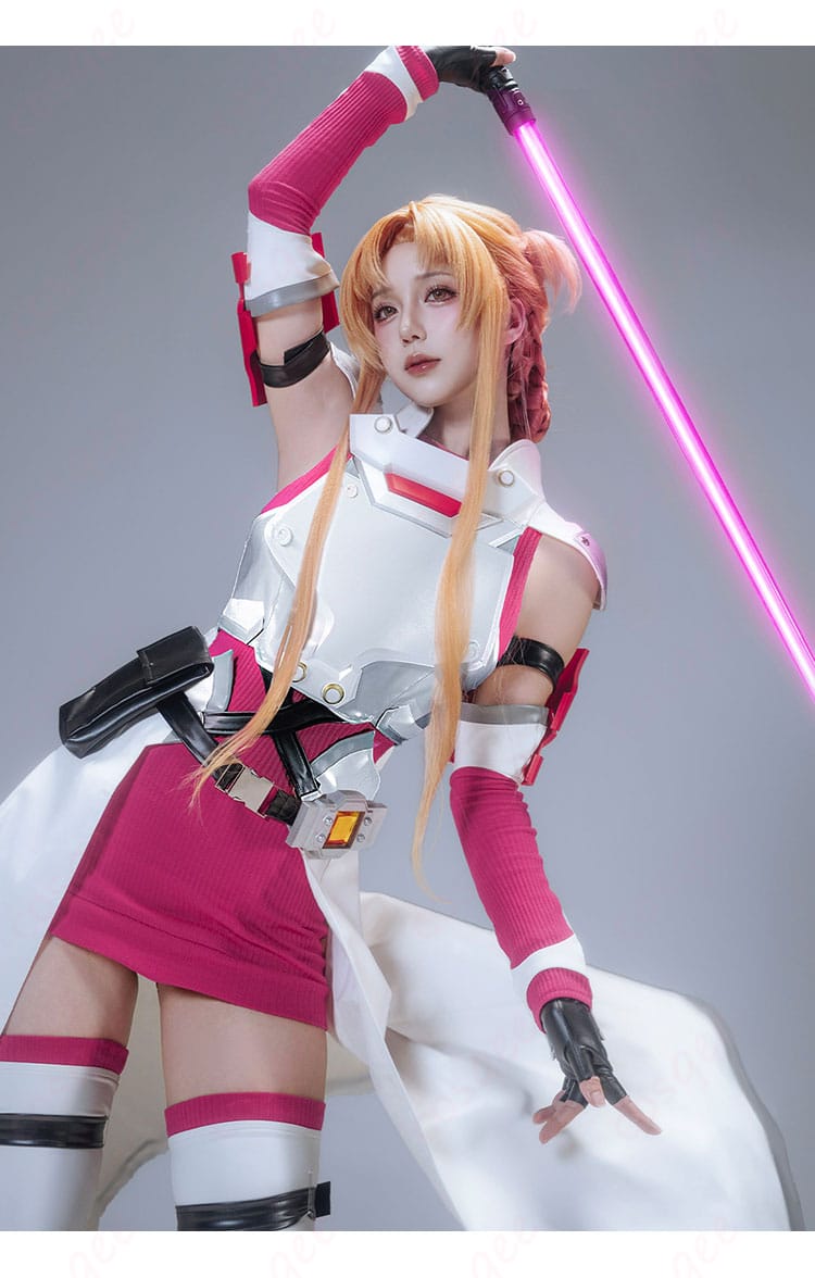 アスナ GGO Ver.衣装を着用した全身コスプレイメージ