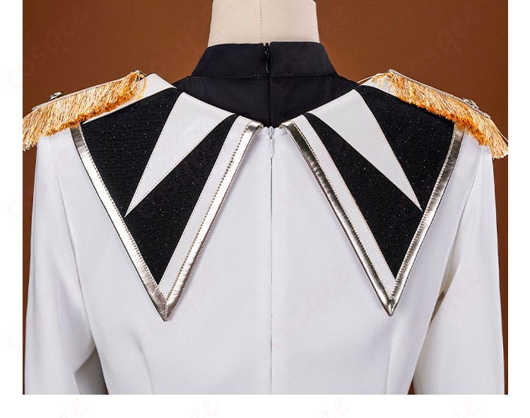 天馬司のコスプレ衣装の背面にある装飾の拡大画像