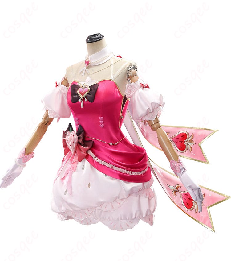 ヒアンシーのドレス型コスプレ衣装を側面から見たシルエット