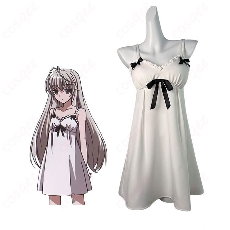 ヨスガノソラの春日野穹のキャラクター画像とネグリジェ版コスプレ衣装の商品画像