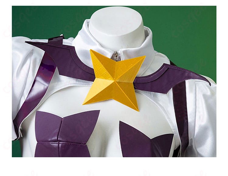 柊うてな コスプレ衣装 领口星形装飾のクローズアップ。キャラクターらしさを忠実再現