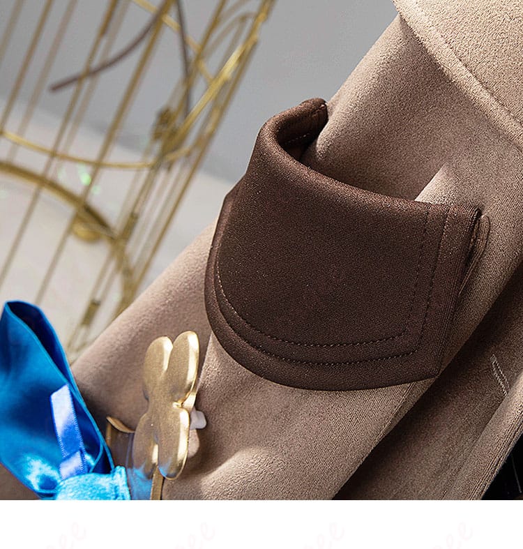 ポケットの細部画像。ポケットのデザインと装飾に注目。