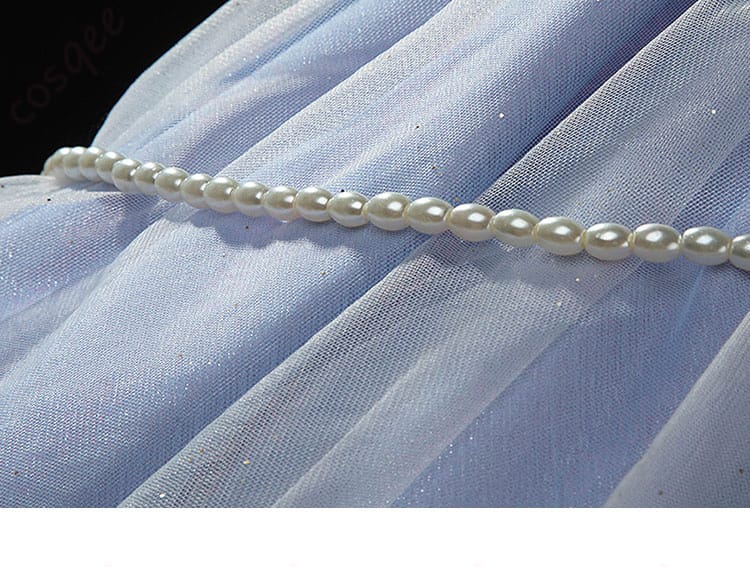 ビーズ装飾のアップ画像。ウマ娘 サクラチヨノオー コスプレ衣装のきらめきを見逃さないで!