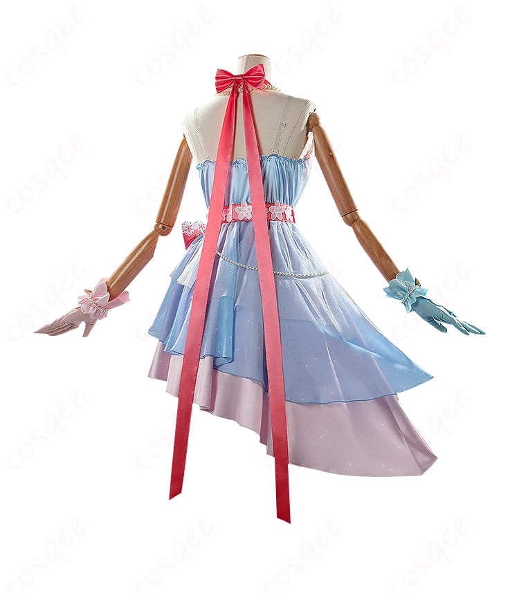 ウマ娘 サクラチヨノオー コスプレ衣装(Fleur Enneigée)の背面。華やかなデザインを360度楽しめるコスプレ通販アイテム。