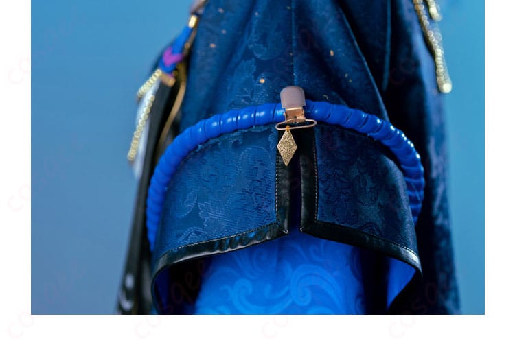 天城燐音・深海奏汰・巴日和 コスプレ衣装 肩の両サイドにある青いリング装飾詳細。