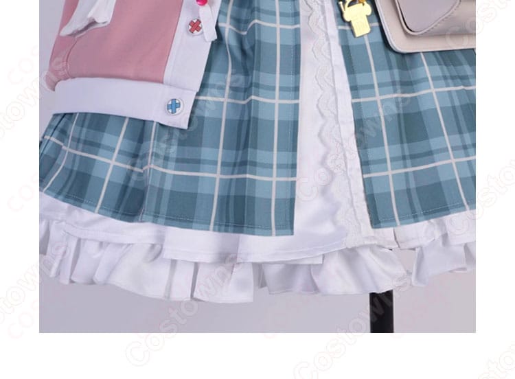 ミリー・パフェのコスプレ衣装スカート正面の細部。繊細なデザインがよく見えます。