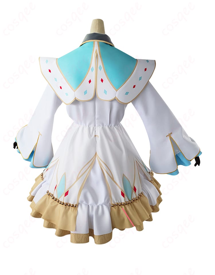 初音ミク クリスマス 2023 コスプレ衣装の背面画像。背中やリボンの細部まで丁寧に作り込まれた後ろ姿も魅力です。