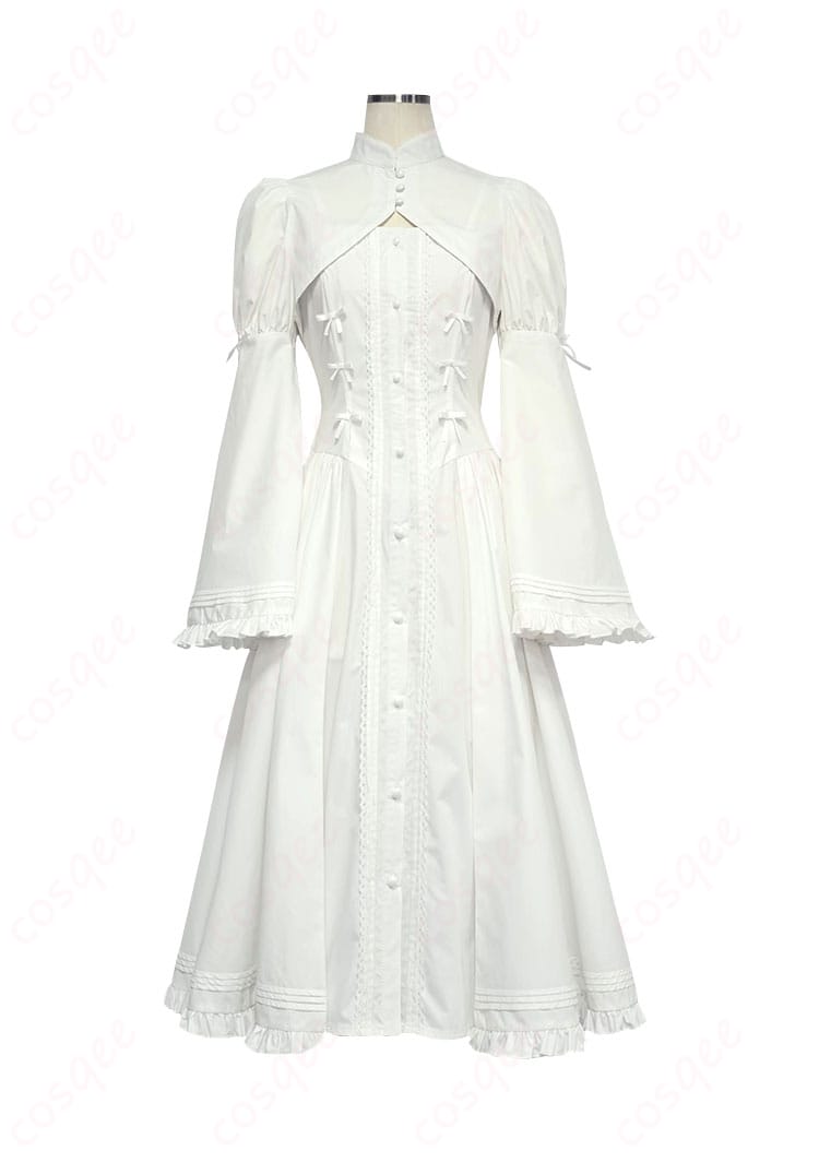 春日野穹 コスプレ衣装の正面装飾の細部。精緻な刺繍やデザインが特徴です。