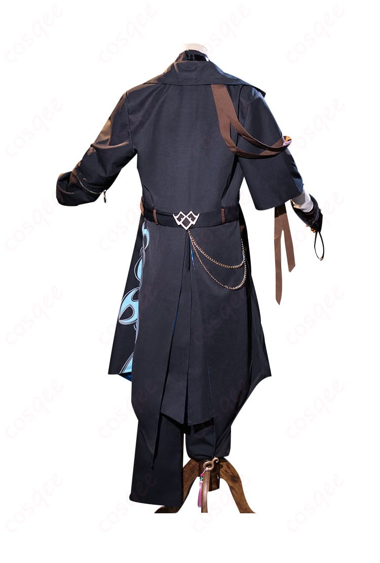 原神 魈 コスプレ衣装 背面図。背中のデザインと細部の装飾が美しい。
