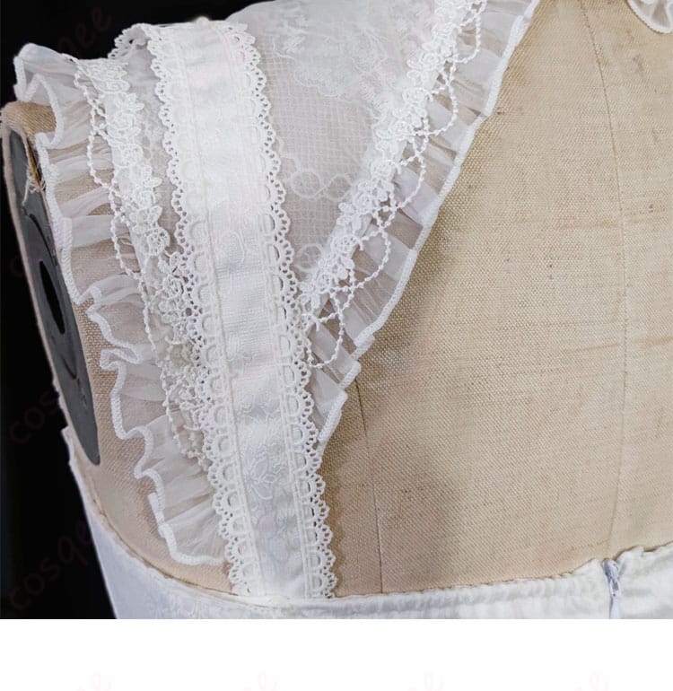 レディ・アヴァロン コスプレ衣装 肩部と袖のディテール。パフスリーブの優雅さと精密なデザイン。