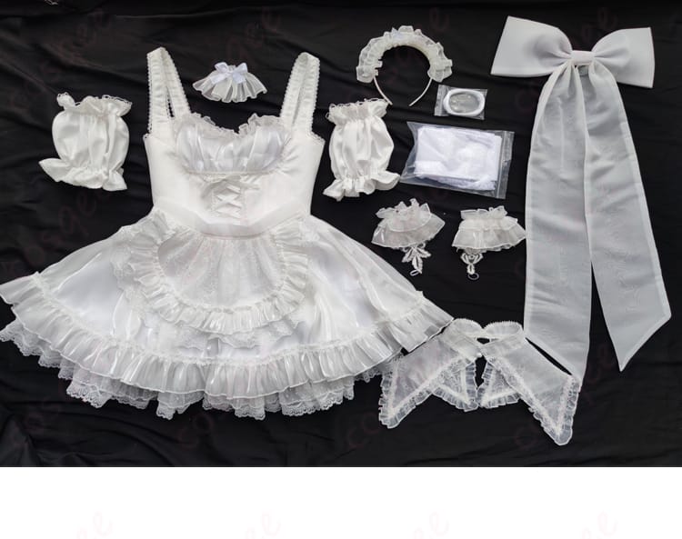 Fate/Grand Order レディ・アヴァロン コスプレ衣装 セット内容。衣装、つけ襟、手首飾りなど、すべてがセットで完璧に再現されています。