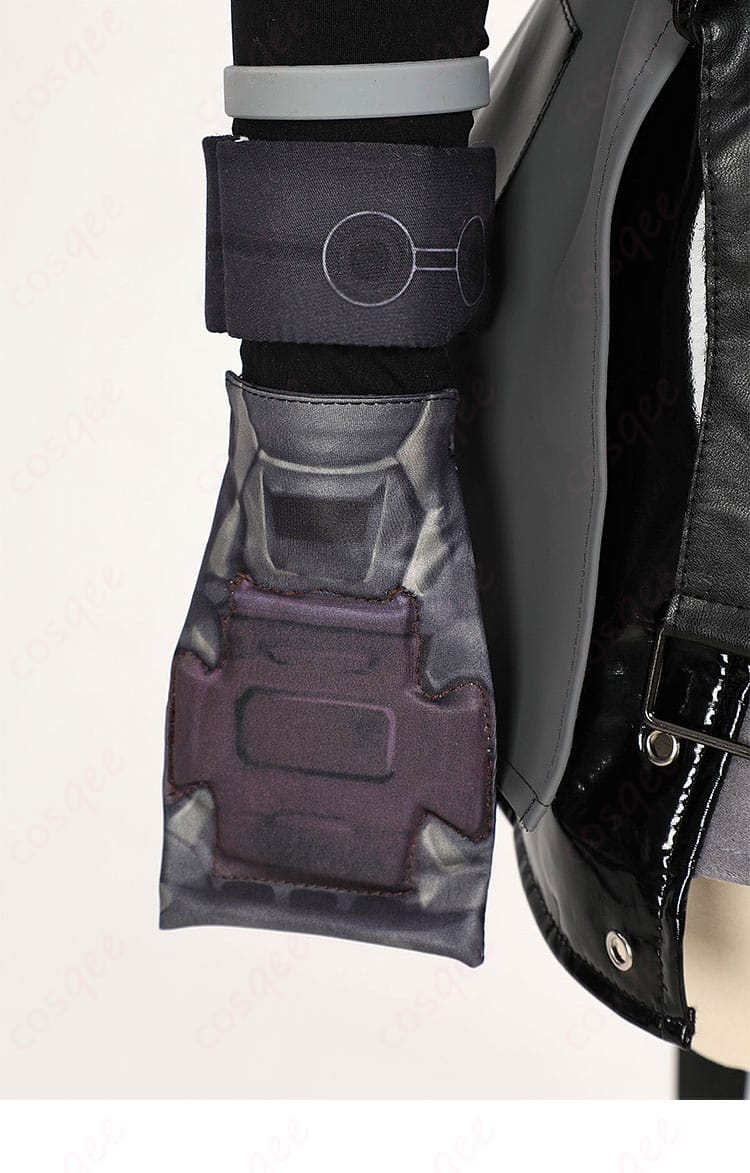 ティファ・ロックハート コスプレ衣装 左手装飾ディテール メタルフット