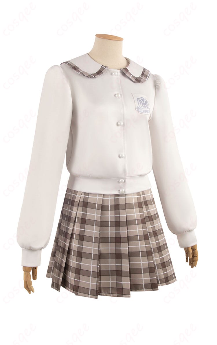 春日野穹の制服コスプレ衣装の右側画像。学園制服のディテールと全体のシルエットを確認できます。