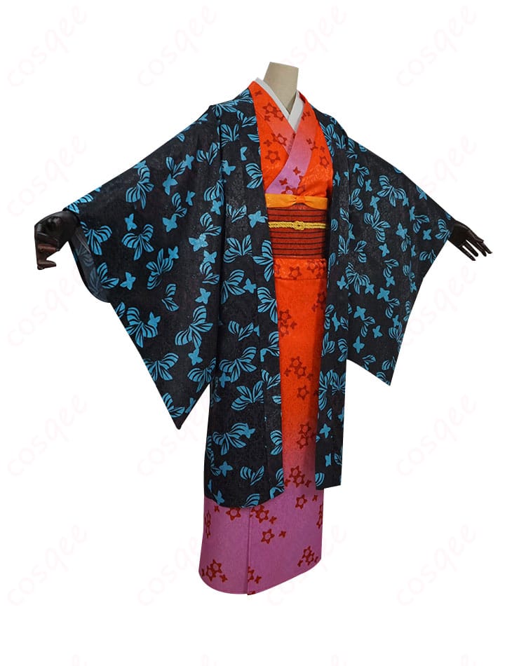 産屋敷あまね コスプレ衣装 サイドビュー。細部まで丁寧に作り込まれた衣装の側面が確認できます。