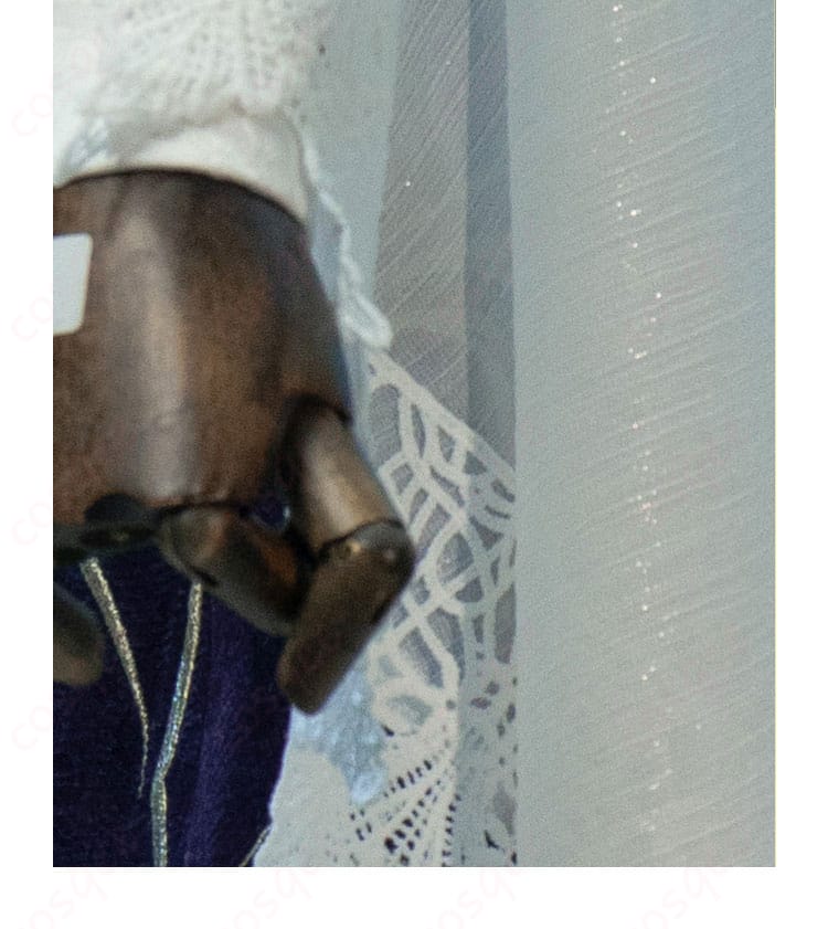 「リリアーナ・アドルナート コスプレ衣装の白い袖部分のディテール。清楚でエレガントなデザイン。」