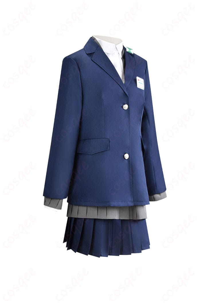 山田杏奈 コスプレ衣装 右側から見た衣装の画像。デザインとフィット感が際立つ一枚。