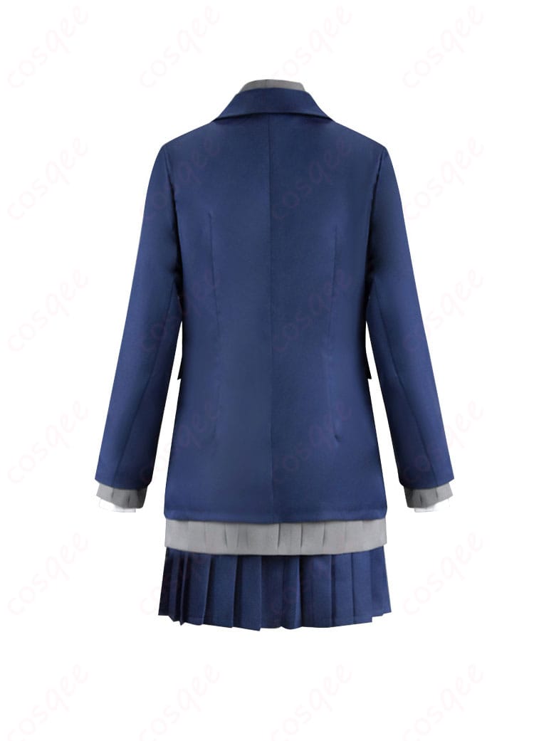 山田杏奈 コスプレ衣装 背面のデザインを確認。全体のバランスが完璧に再現されています。