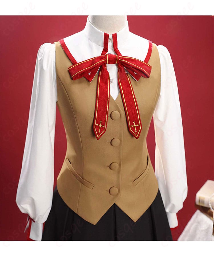 遠坂凛の制服コスプレ衣装の上衣正面の装飾ディテール。細部まで忠実に再現されています。