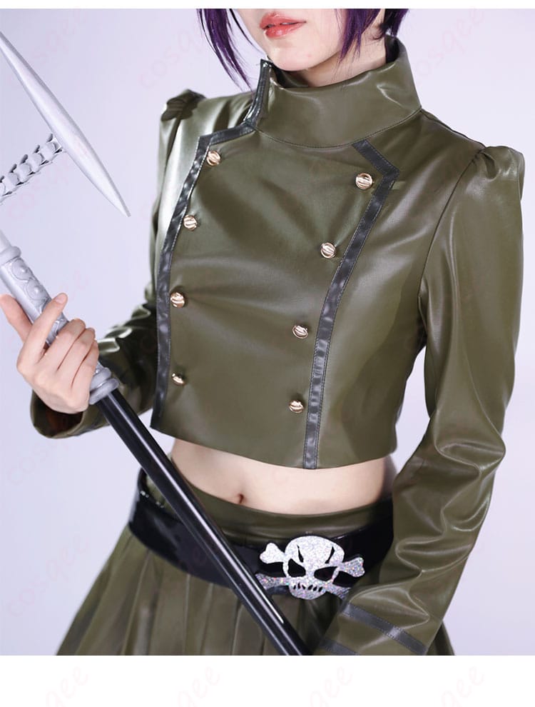 クローム 髑髏 コスプレ衣装の上衣正面の装飾細部。刺繍や装飾品の精細な作りが魅力です。