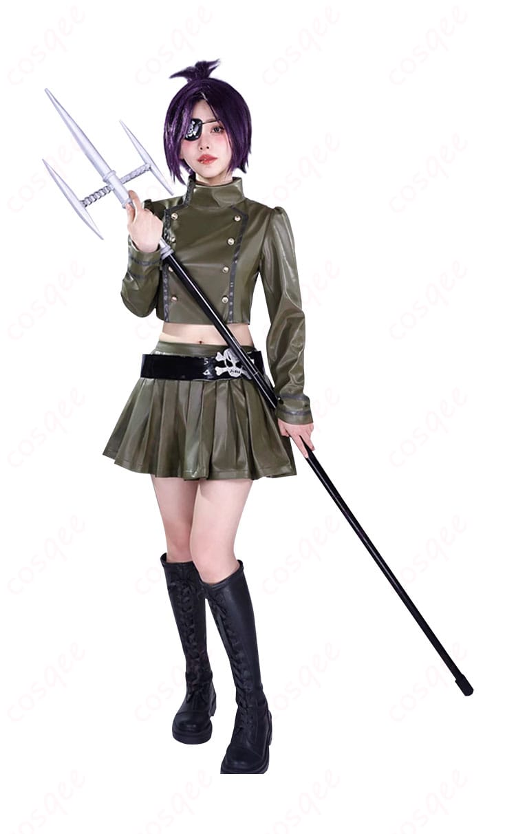 家庭教師ヒットマンREBORN! クローム 髑髏のコスプレ衣装を着た人物の全身図。詳細な衣装の再現をお楽しみください。