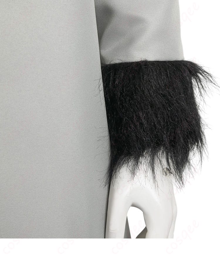 ヴィアベルコスプレ衣装の衣袖の装飾詳細。細かな装飾が特徴的。