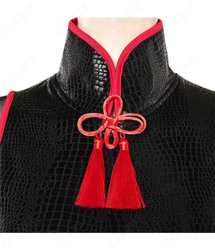 ストリートファイター6 A.K.I. コスプレ衣装の襟元と赤いリボンの装飾シルクスカーフ。優れたディテールが魅力的。