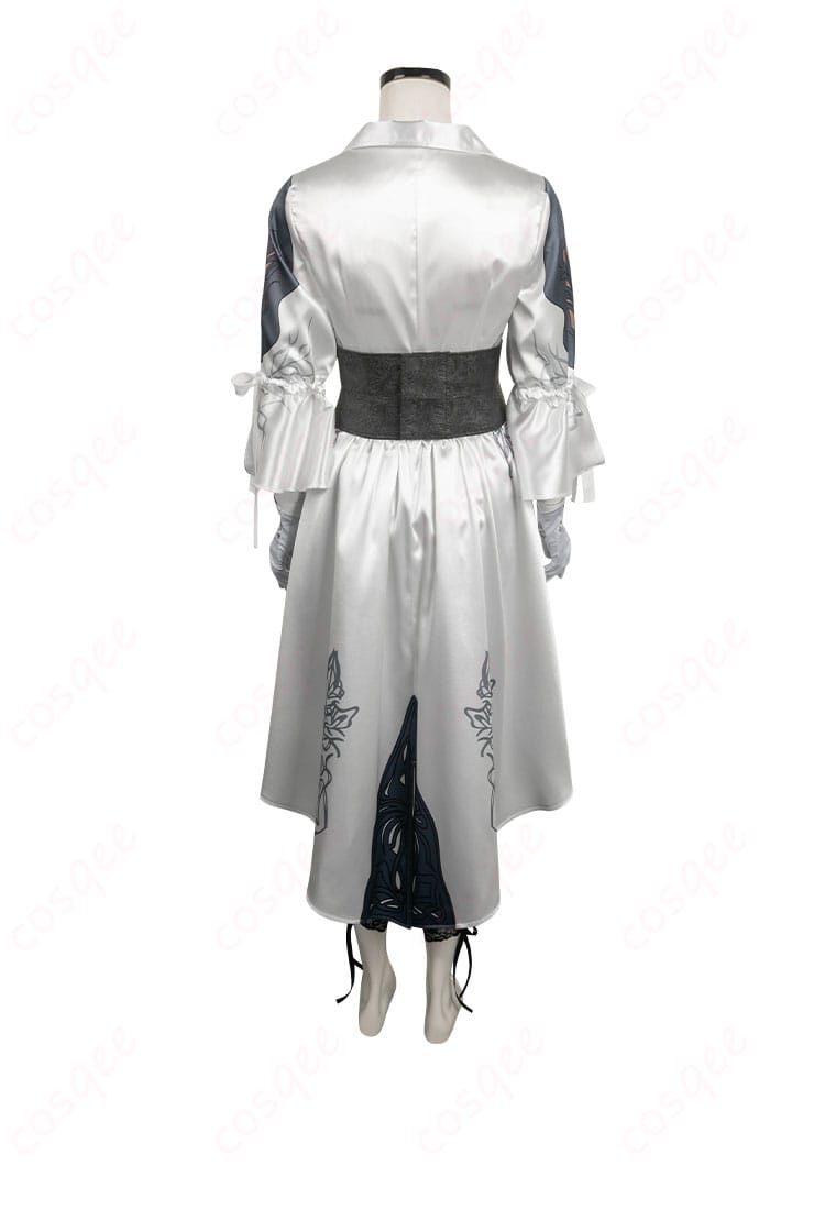 風間準 コスプレ衣装の背面図。背中のディテールも忠実に再現されています。