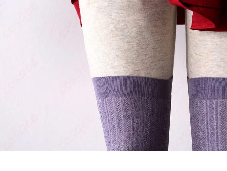 リナリー・リーのコスプレ衣装の脚ソックス部分の装飾ディテール。足元の細かなディテールが際立っています。