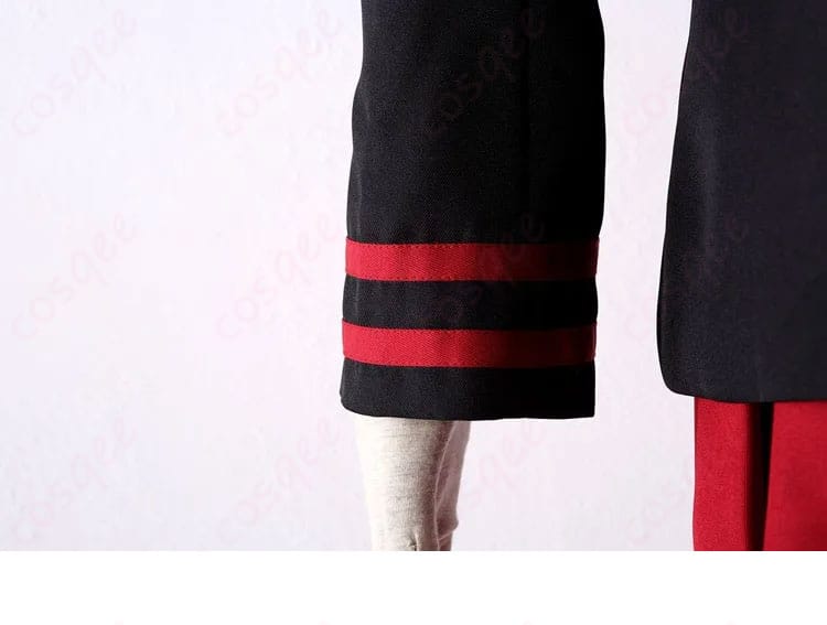 リナリー・リーのコスプレ衣装の袖に施された条紋装飾の詳細画像。衣装のデザインの一部を強調しています。