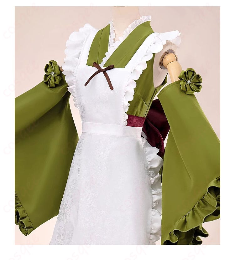 初音ミク コスプレ衣装の前面装飾の詳細。エプロンや装飾的なディテールが際立つ。